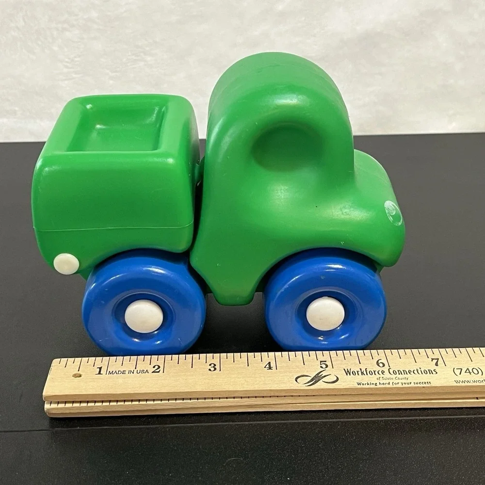 Vintage Little Tikes Chunky Green Dump Truck 6